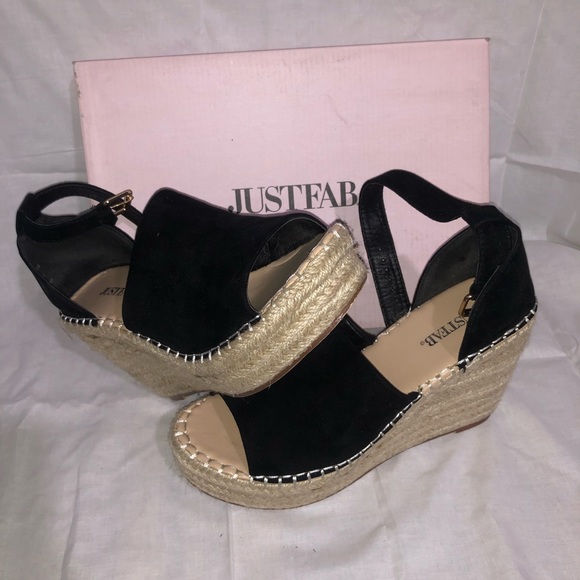 Black heels - Picture 2 of 3